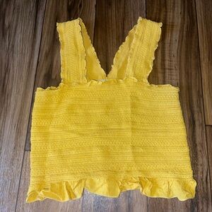 Yellow stretchy tank top